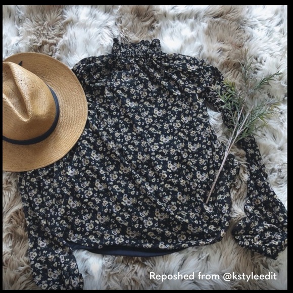 Floral Blouse - Picture 5 of 5